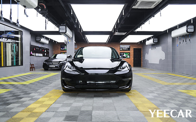 特斯拉施工YEECAR车衣效果图