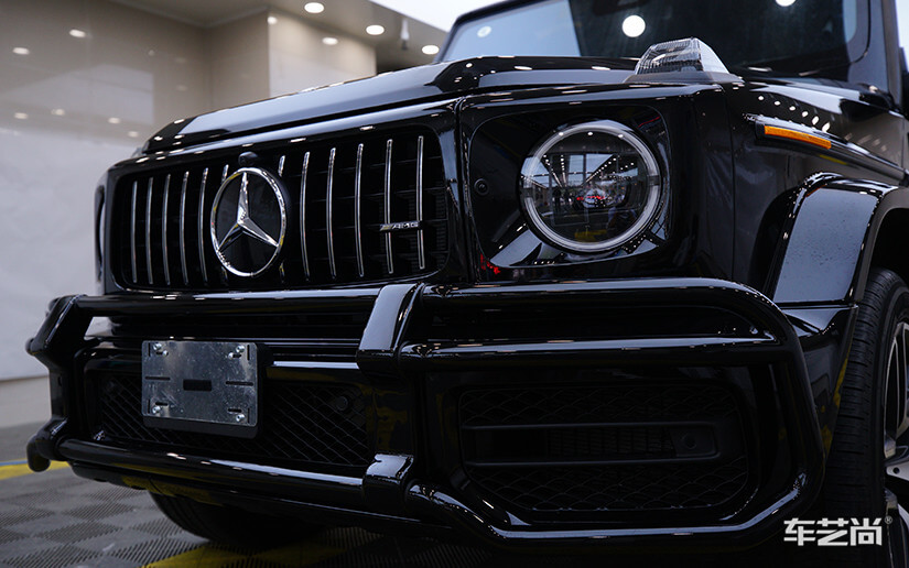 黑色奔驰贴隐形车衣