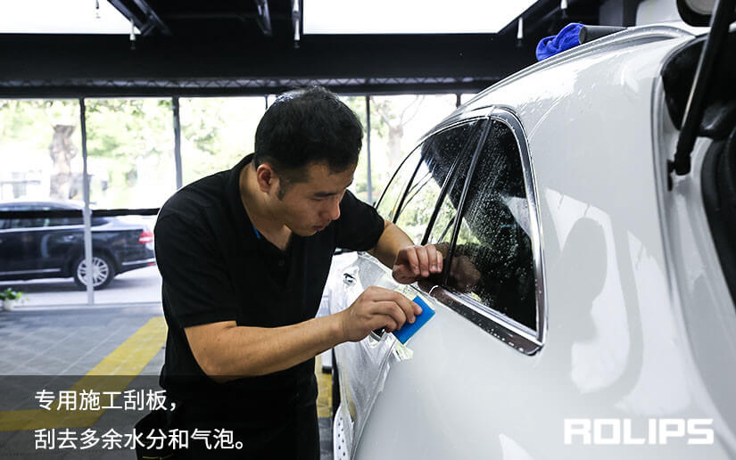 白色奔驰贴隐形车衣的流程是什么