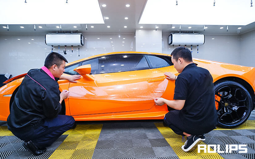 专业技师贴隐形车衣