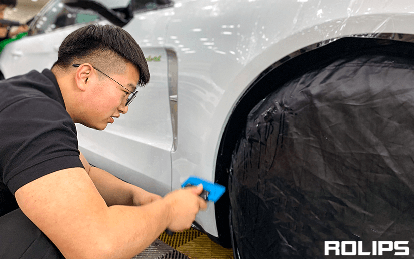 白色车贴ROLIPS隐形车衣抗黄变能力怎么样？（1）