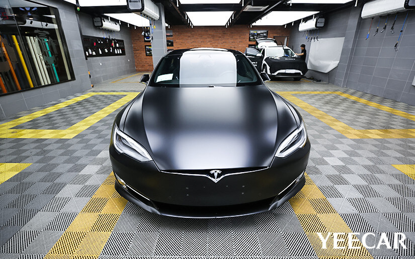 特斯拉Model S选择YEECAR漆面保护膜