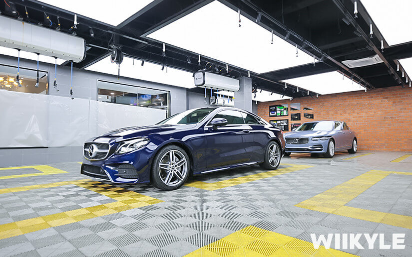 奔驰E200侧面造型展示