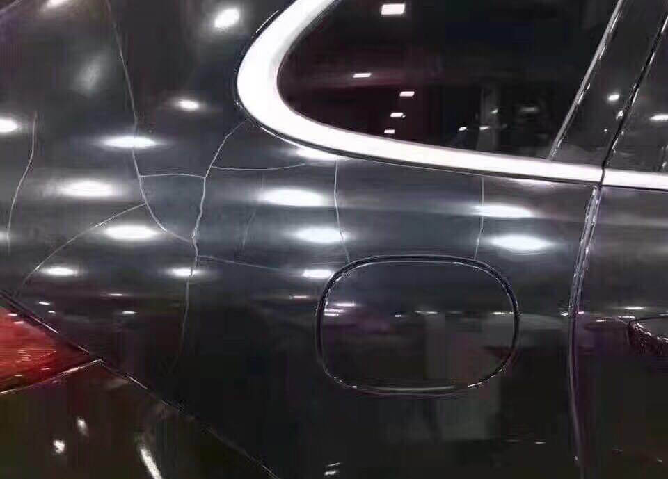 劣质膜龟裂现象