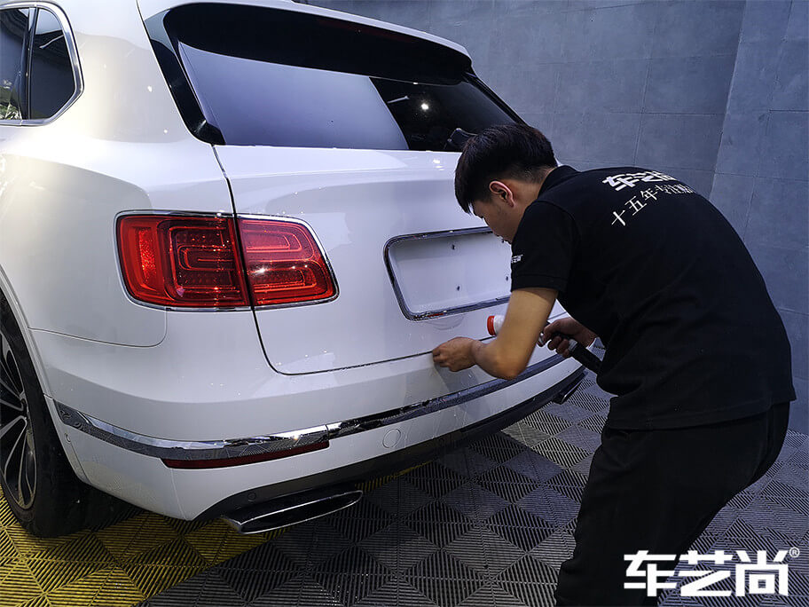 宾利添越施工威固隐形车衣流程（六）