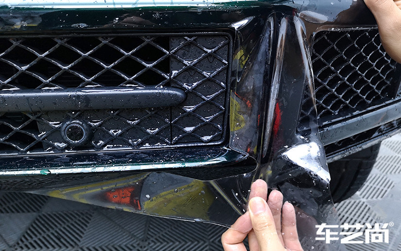 黑色奔驰贴V-KOOL汽车贴膜怎么样？（图二）