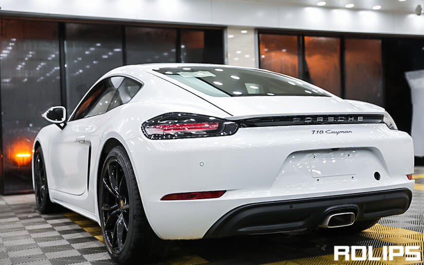 白色车贴隐形车衣的效果展示图