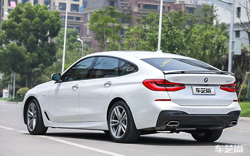 白色宝马贴V-KOOL车衣效果好吗