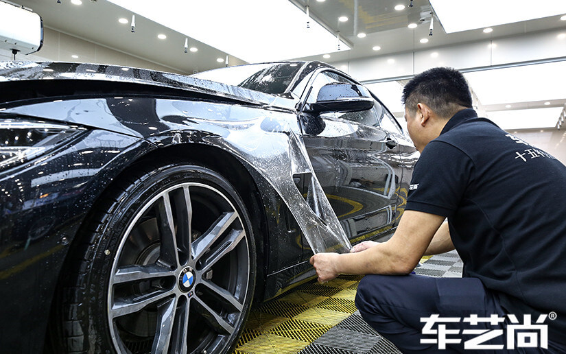 宝马4系汽车车身贴膜有必要吗？（图二）