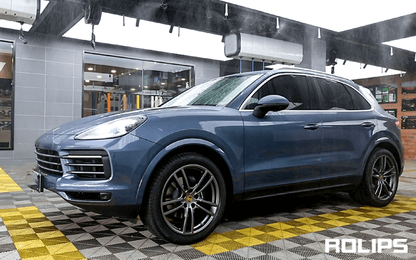 保时捷贴ROLIPS隐形车衣的效果展示图