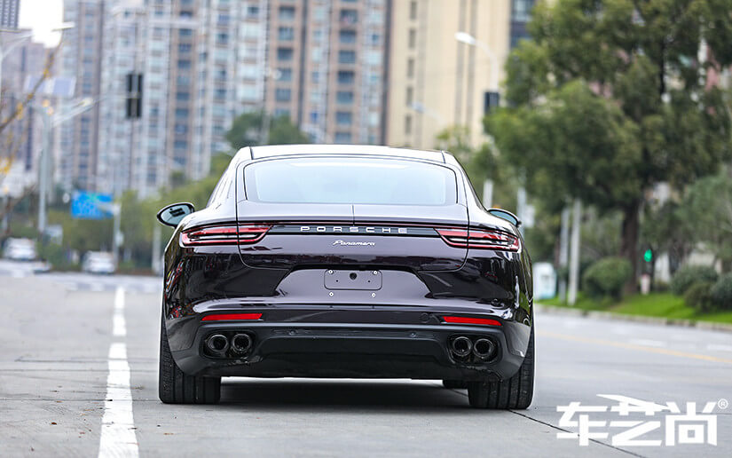 保时捷帕拉梅拉施工威固隐形车衣室外效果展示图（三）