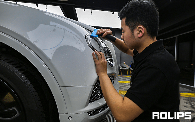 白色宾利添越贴ROLIPS隐形车衣