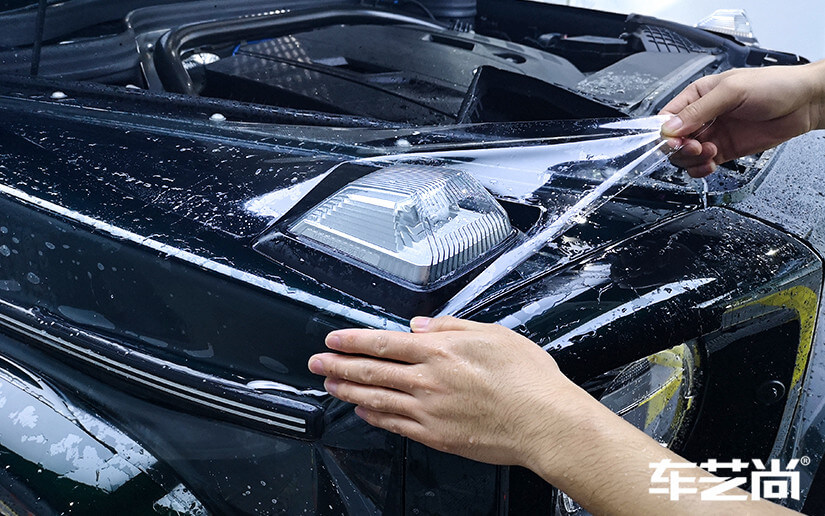 黑色奔驰贴V-KOOL汽车贴膜怎么样？（图一）