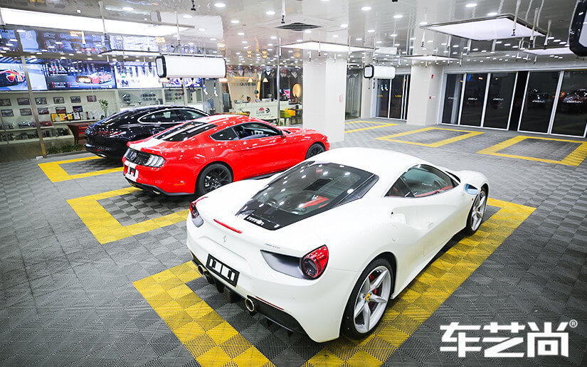 福特野马装贴威固漆面保护膜的施工流程展示（图八）