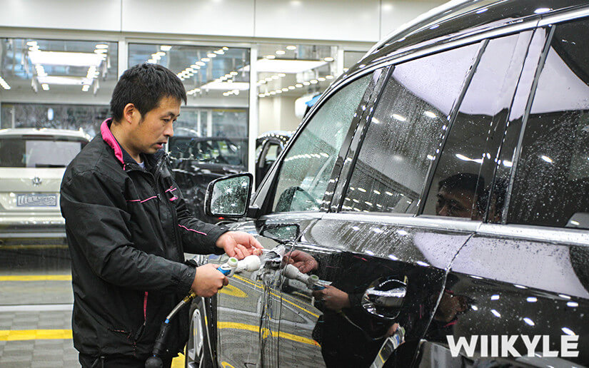 怎么样让奔驰GLS400的漆面增加光泽度（图四）