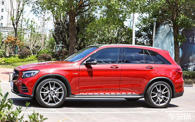 红色的奔驰车贴了龙膜隐形车衣会有什么样的效果呢?（2）