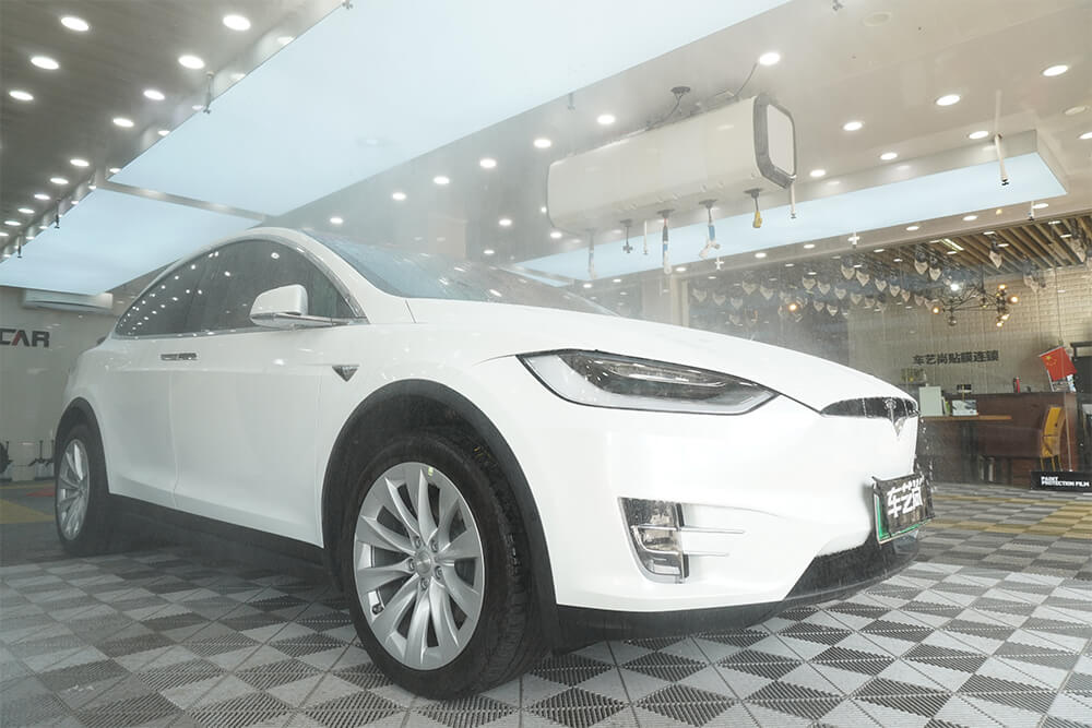 YEECAR隐形车衣施工过程展示（图一  无尘喷淋）